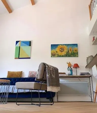 Jolie Recente 3 Chambres, 150 M De La Villa *